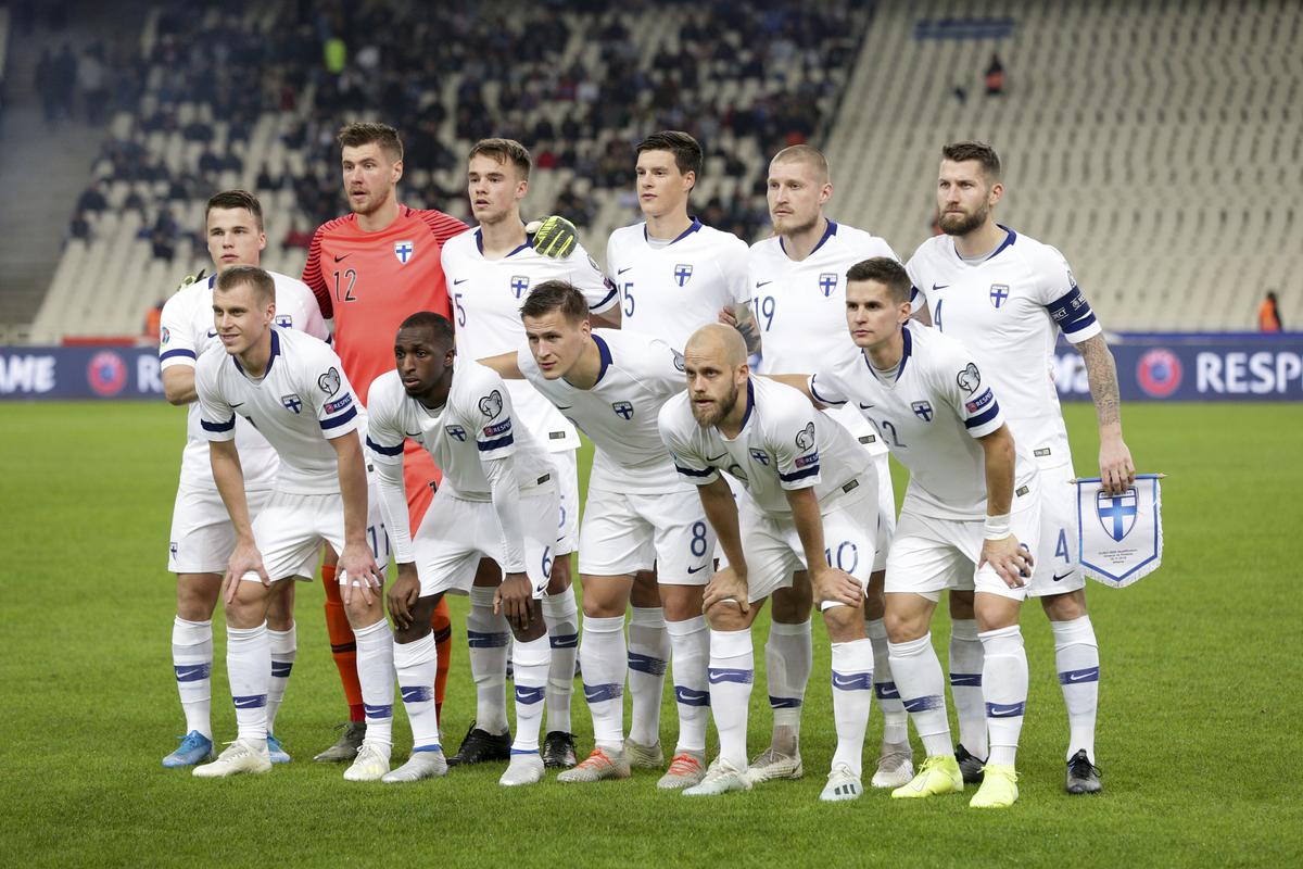 芬兰首次入围欧洲杯庆祝
