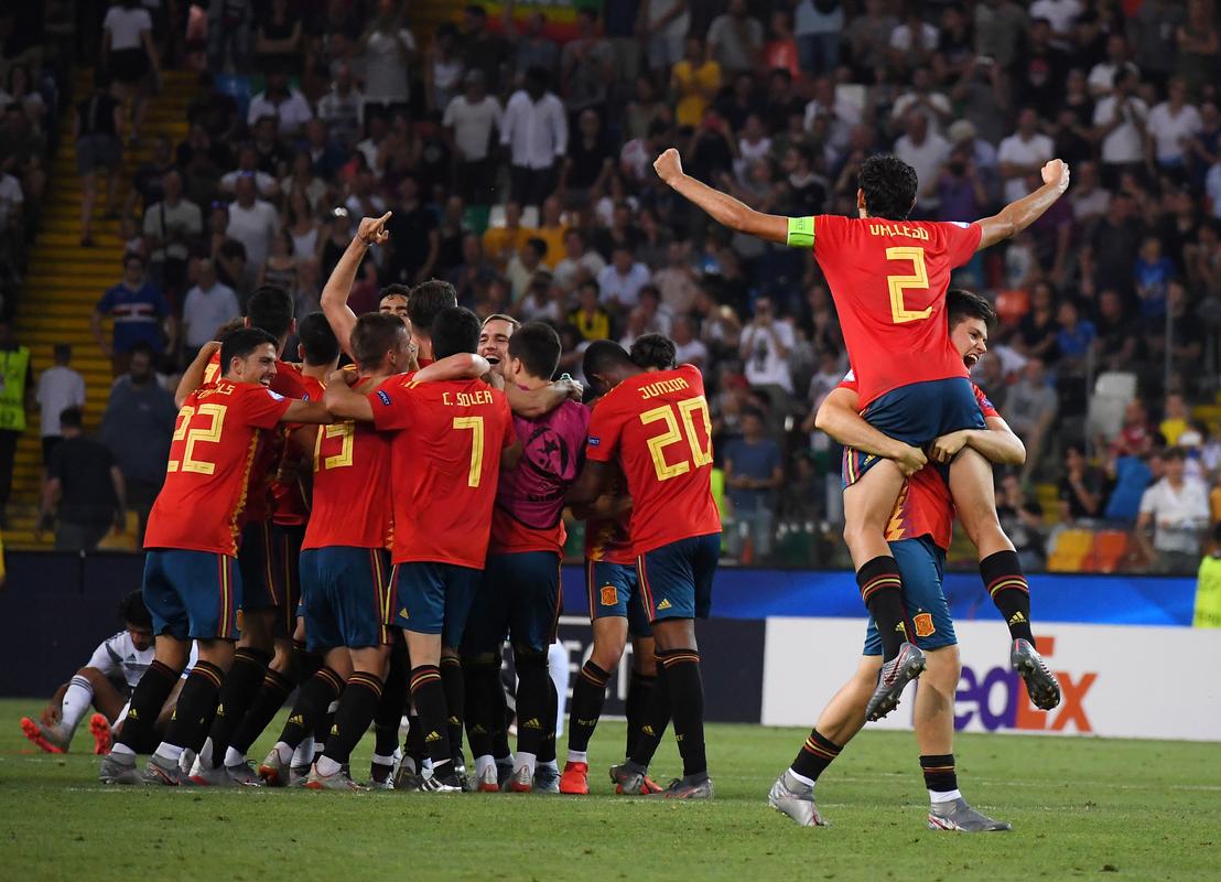 08欧洲杯西班牙决赛